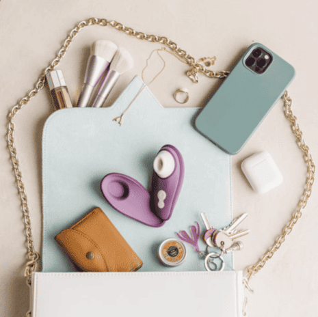 Womanizer Liberty 2 – A sleek, travel-friendly clitoral stimulator with Pleasure Air Technology and a discreet magnetic cover.